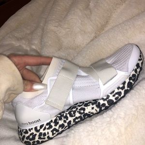 adidas ultra boost cheetah